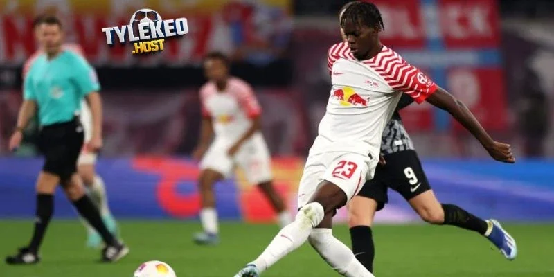 MU Chốt Castello Lukeb Và David Raum