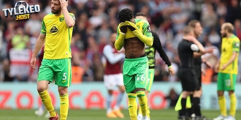 Nhiều điểm yếu xuất hiện ở hàng thủ